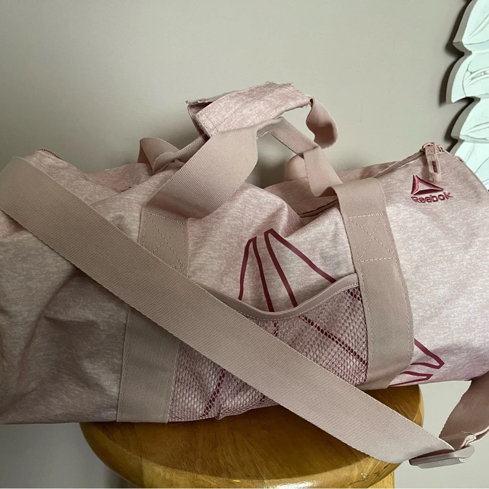 Pink Reebok Gym bag - Picture 5 of 5